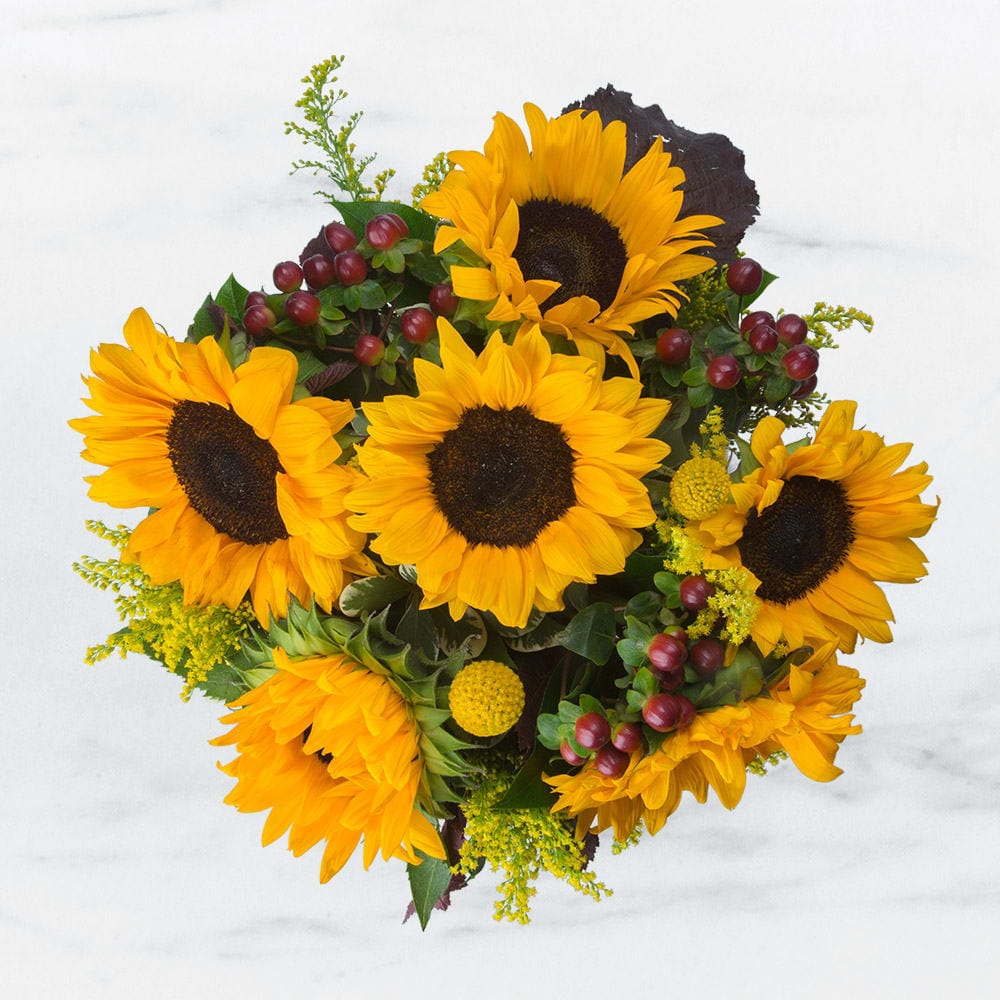 A Touch of Autumn: How to Design a Stunning Fall Floral Arrangement for Your Naples Home